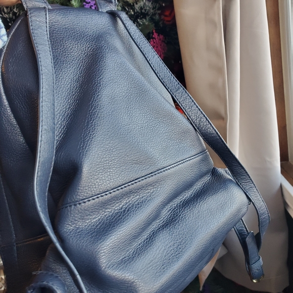 Tory burch backpack - Picture 2 of 16